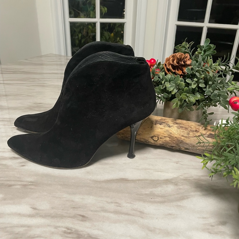 Stuart Weitzman Notch ankle boots (fits 8.5) - Picture 6 of 10